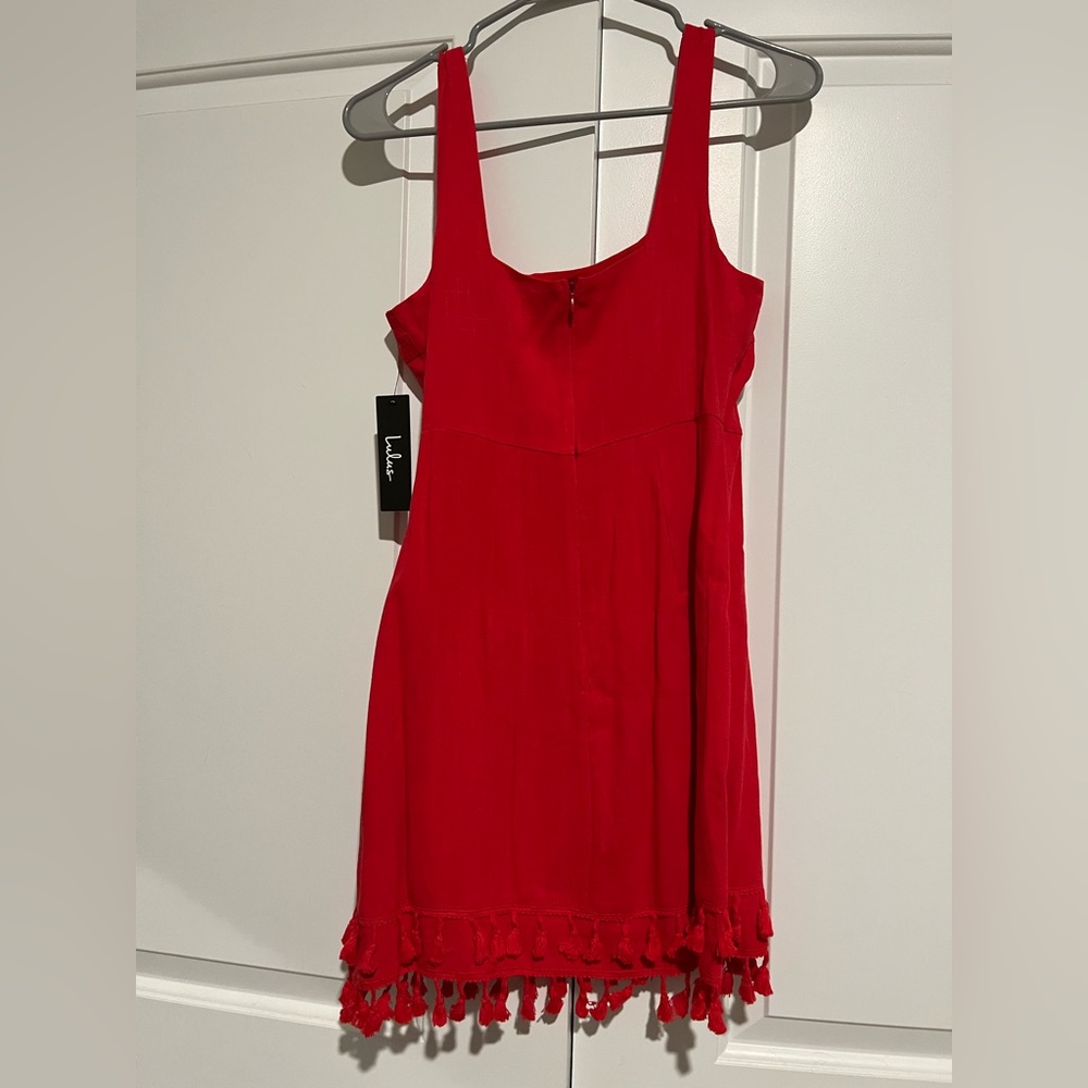 Lulus never been worn dress. Size small. Still has tag.